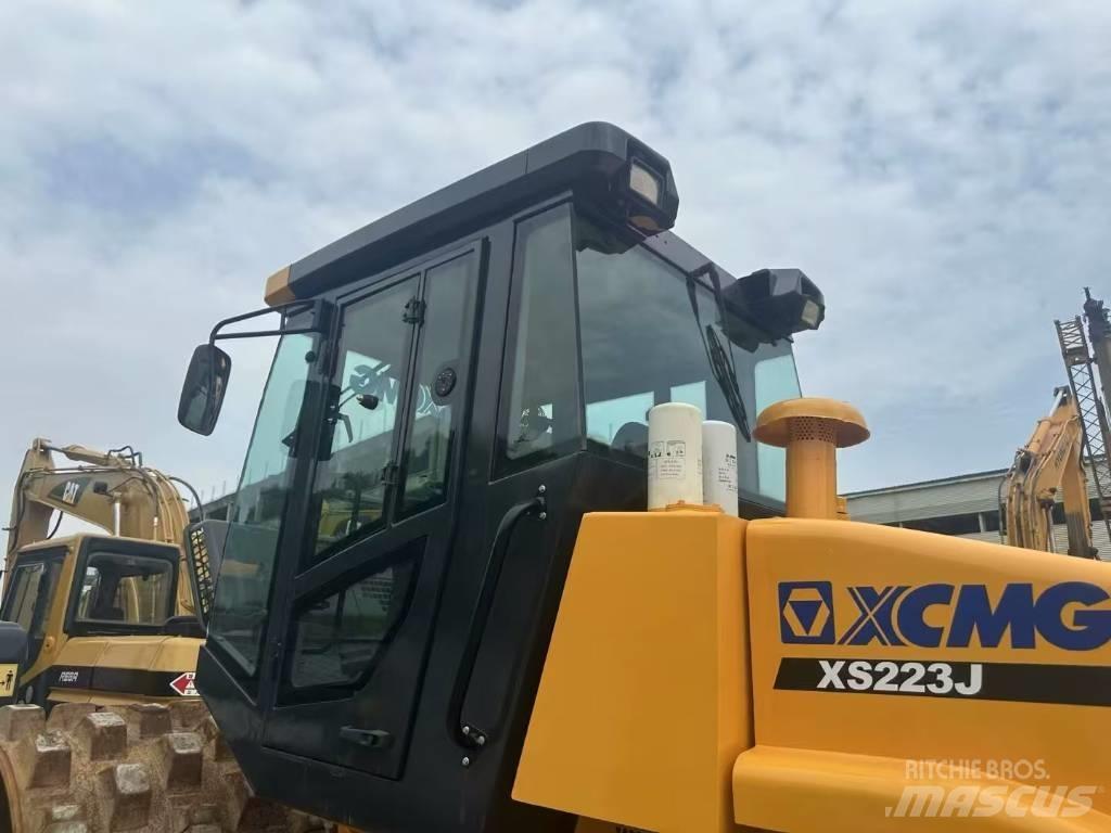 XCMG XS 223 J Compactoare monocilindrice
