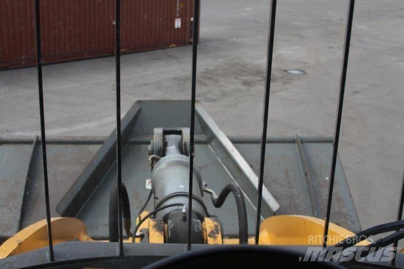 Liebherr L 576 Incarcator pe pneuri