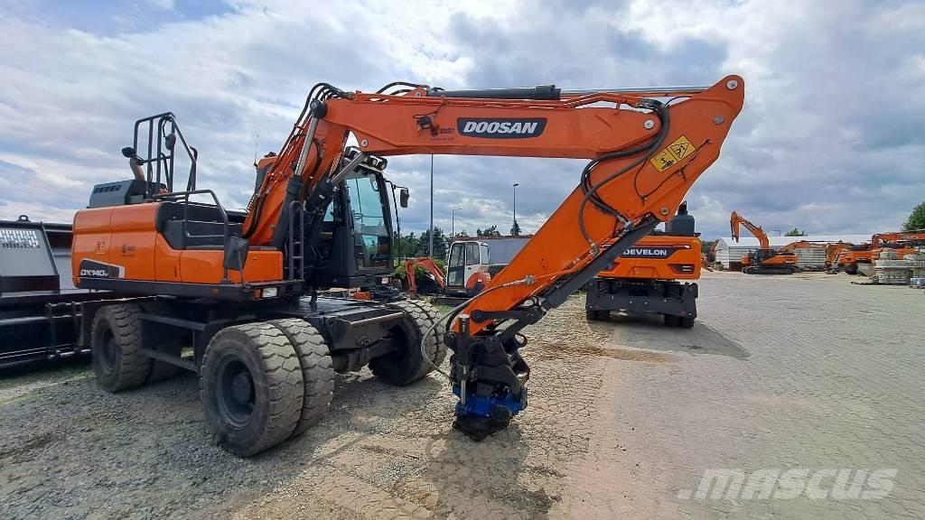 Doosan DX140W-5 Excavatoare cu roti