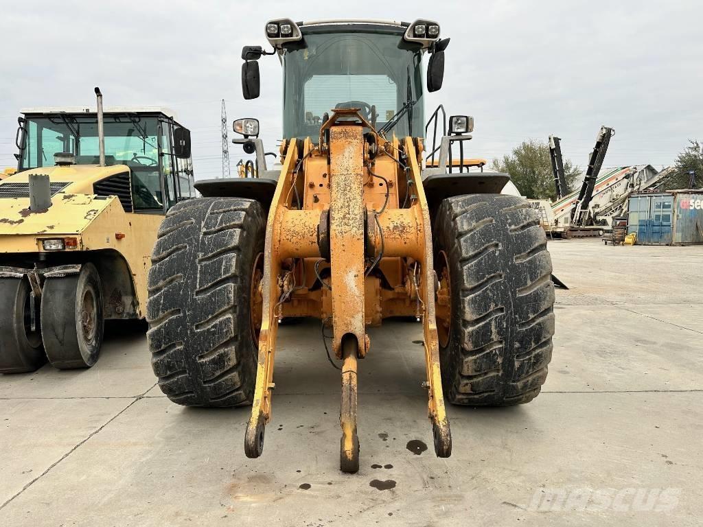 Liebherr L 550 Incarcator pe pneuri