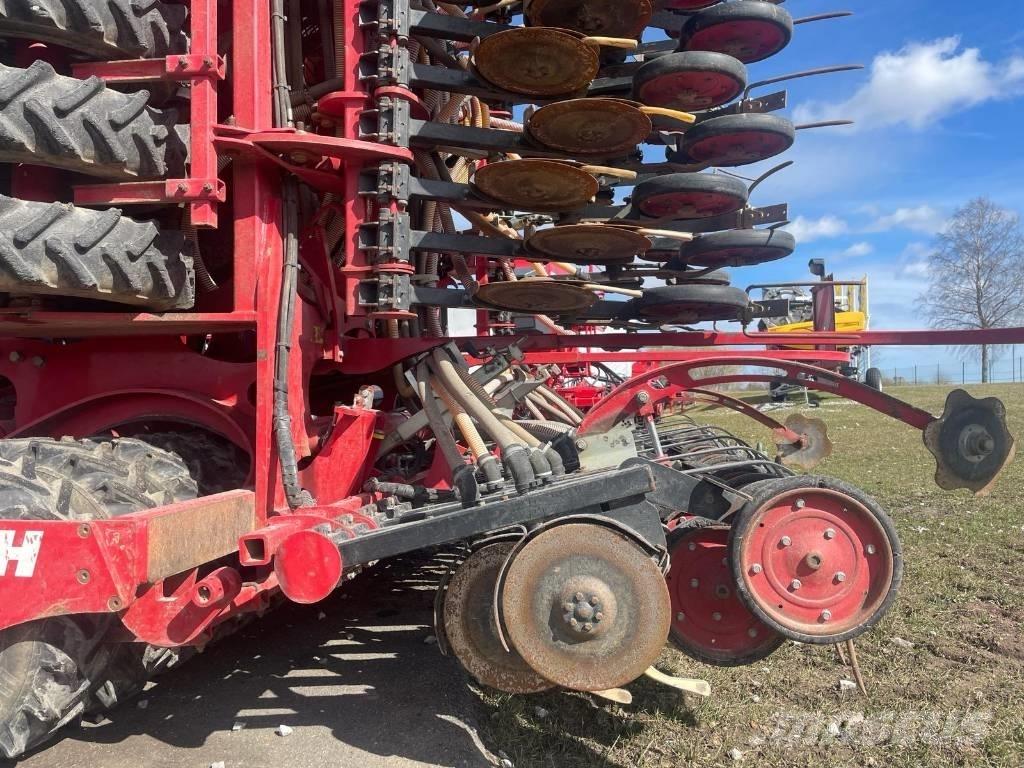 Horsch Pronto 8 DC Perforatoare
