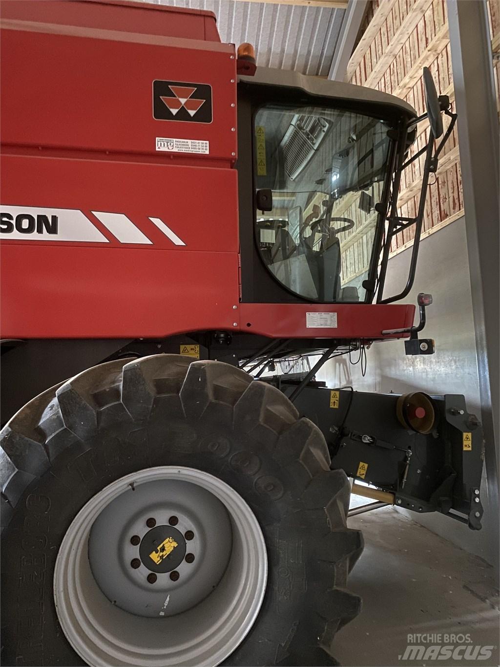 Massey Ferguson 7244 Combine de secerat