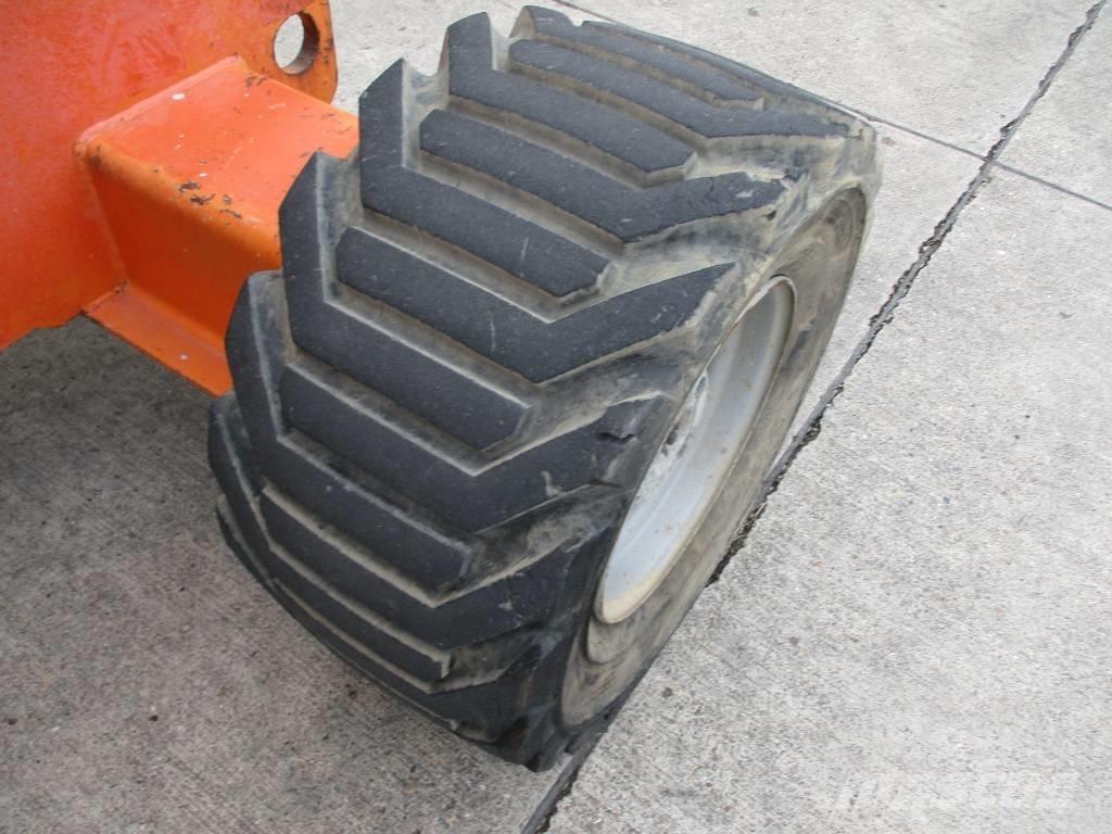 JLG 510 AJ (048) Nacele compacte autopropulsante