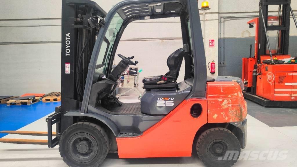 Toyota 52-8 FD F 25 Stivuitor diesel