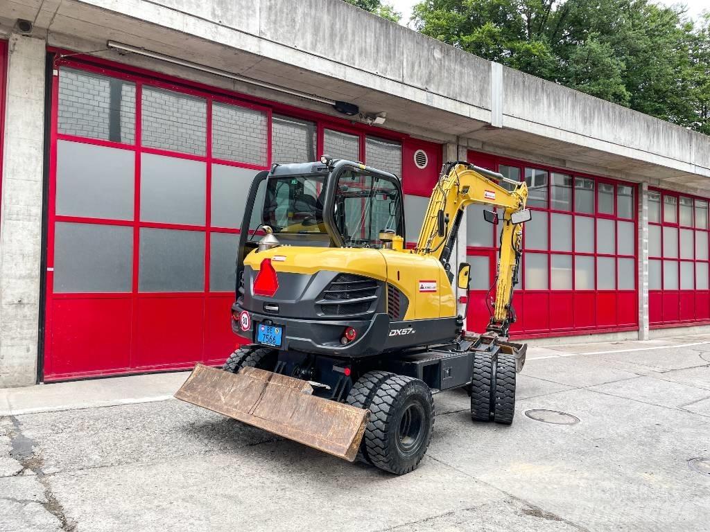 Doosan DX 57 W-5 Excavatoare cu roti