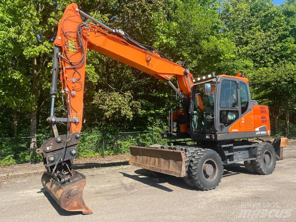 Doosan DX 165 W-5 Excavatoare cu roti
