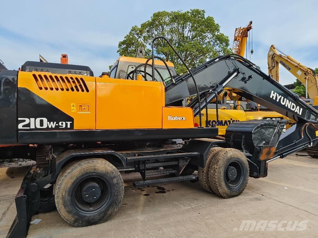 Hyundai R210W-9 Excavatoare cu roti
