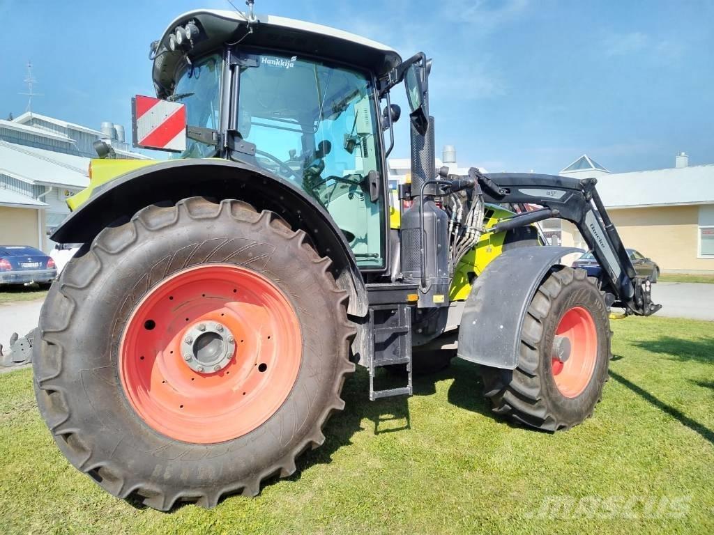 CLAAS Arion 650 Tractoare