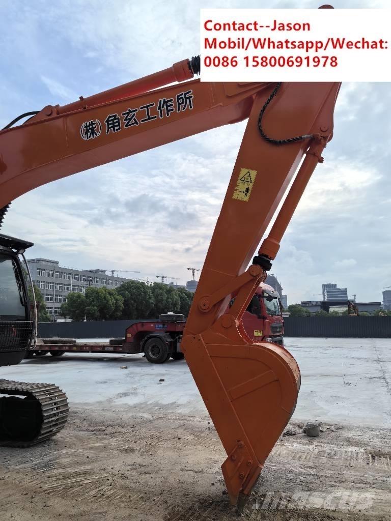 Hitachi ZX 200 Excavatoare pe șenile
