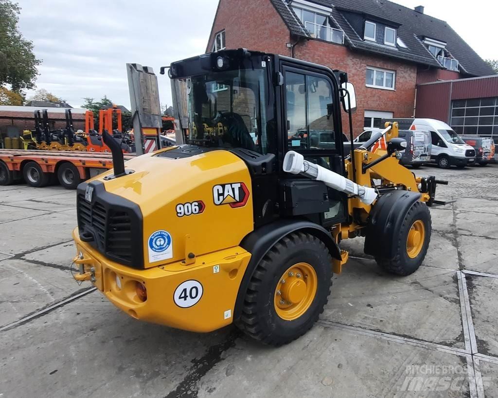 CAT 906 Incarcator pe pneuri