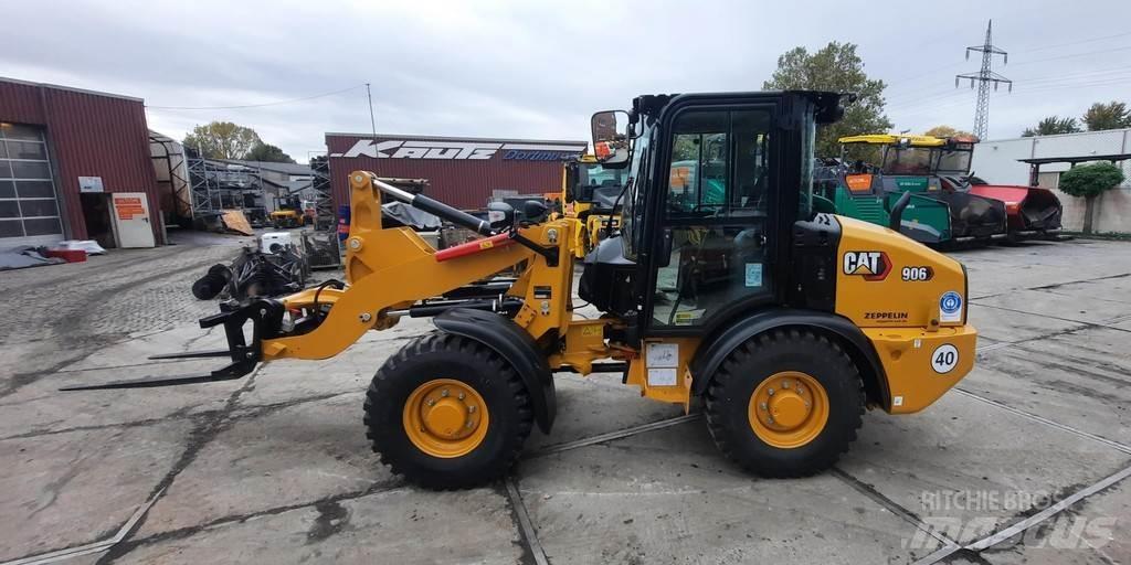 CAT 906 Incarcator pe pneuri