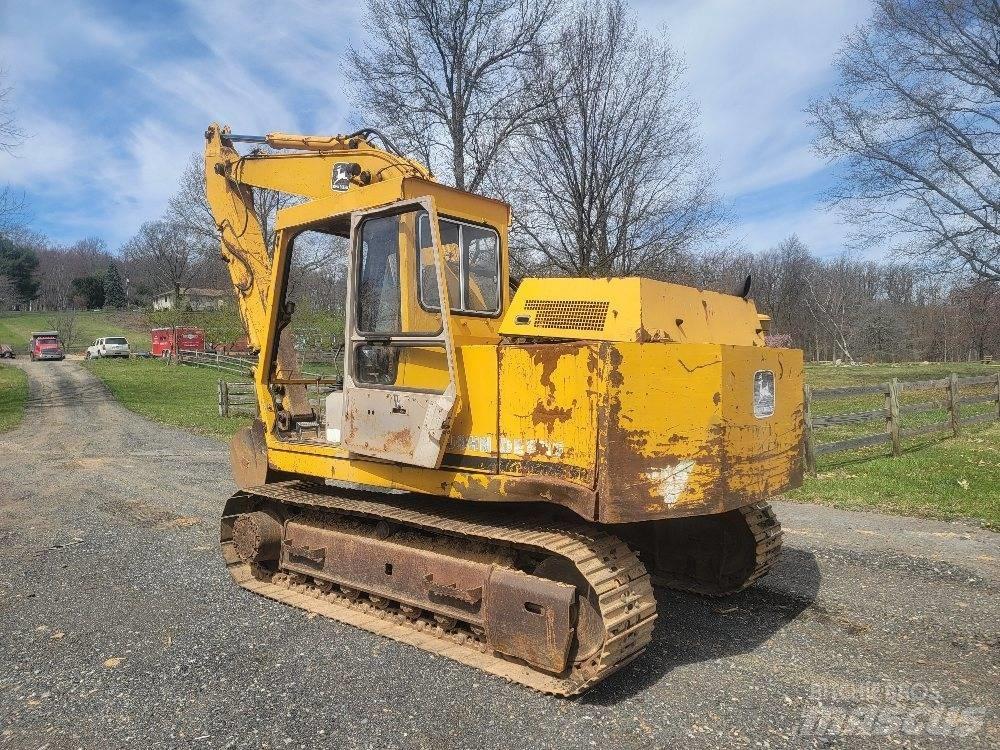 John Deere 490 Excavatoare pe șenile
