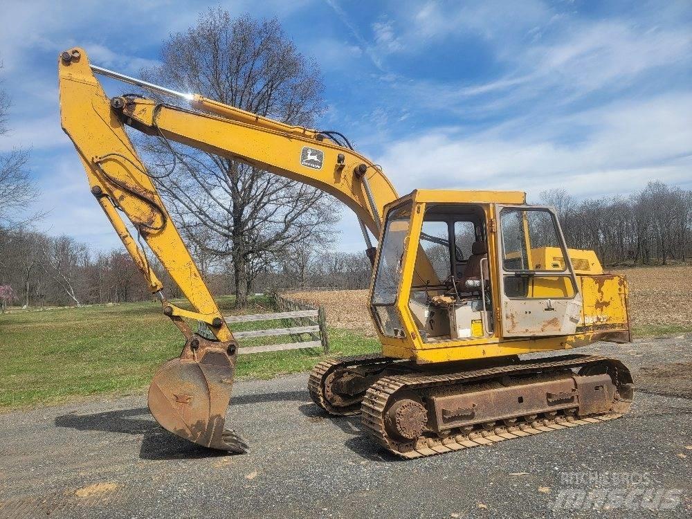 John Deere 490 Excavatoare pe șenile
