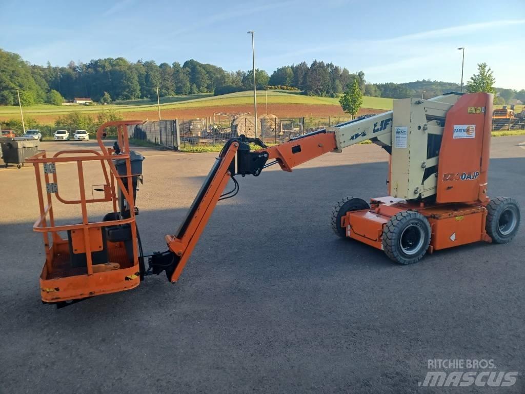 JLG E 300 AJP Nacele cu brat articulat