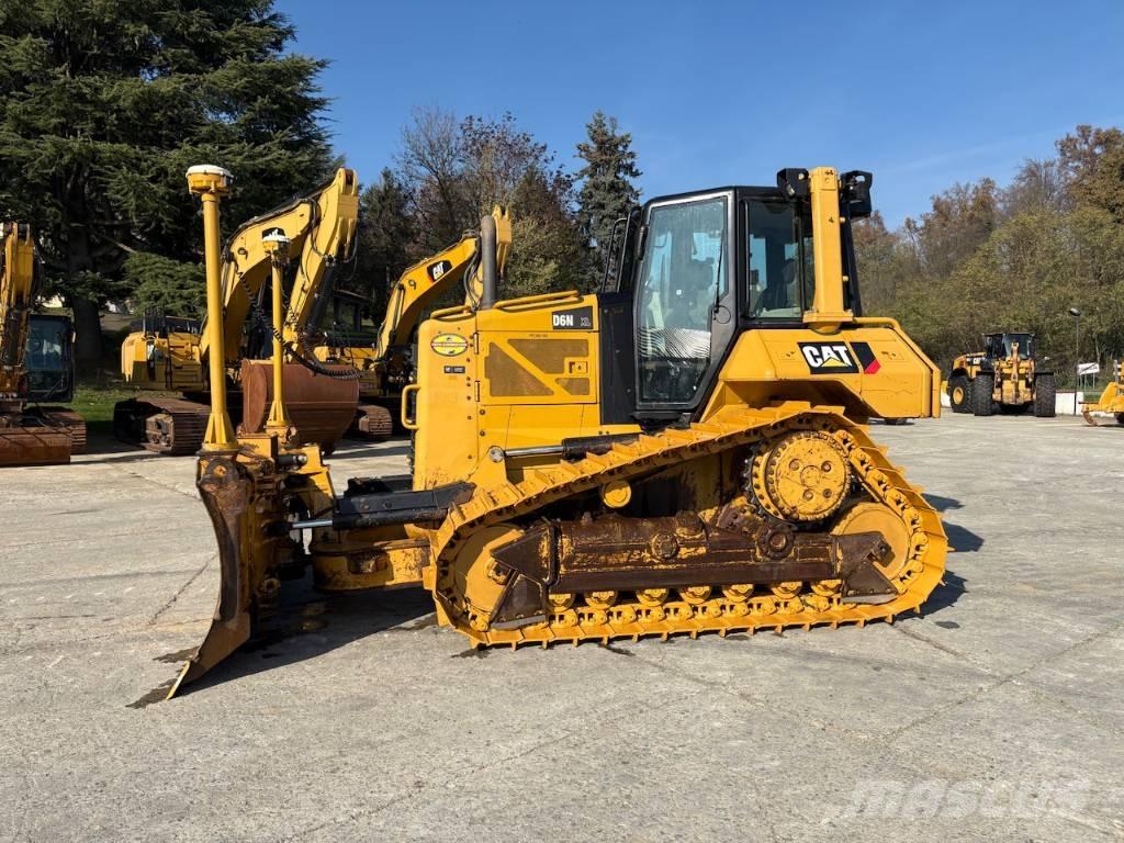 CAT D 6 N XL Buldozere pe senile
