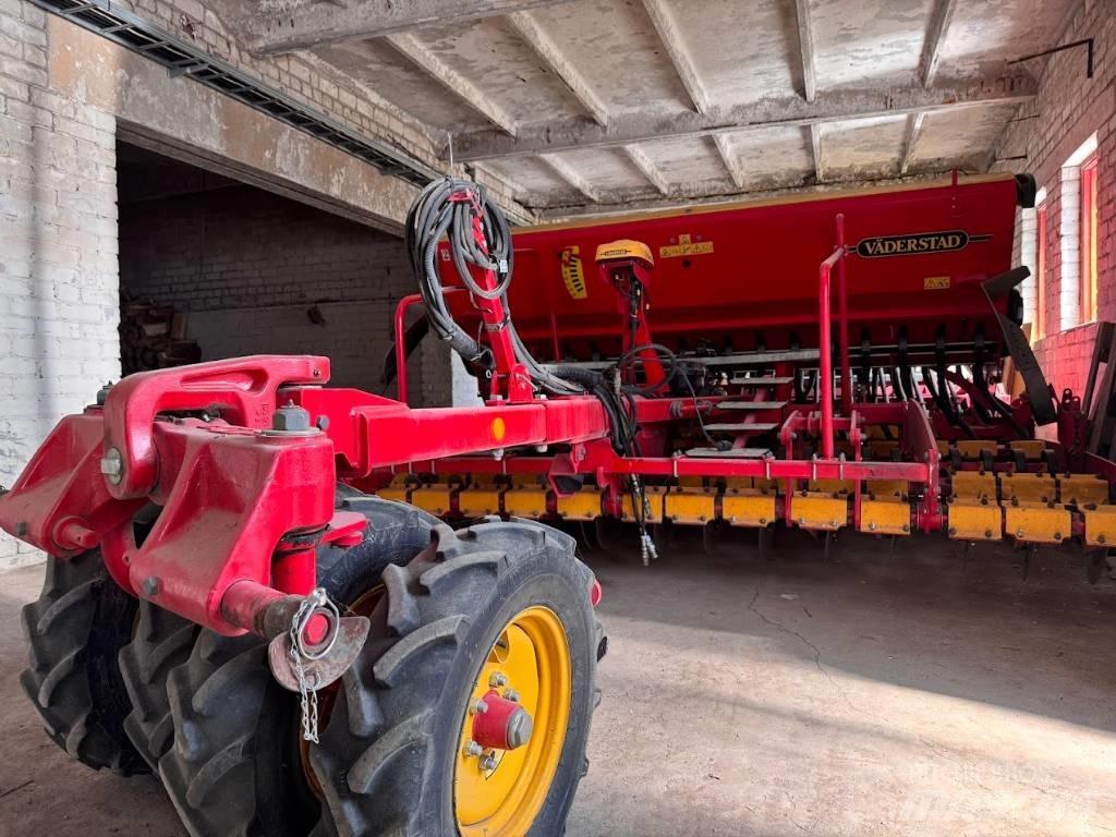 Väderstad Rapid400C Perforatoare