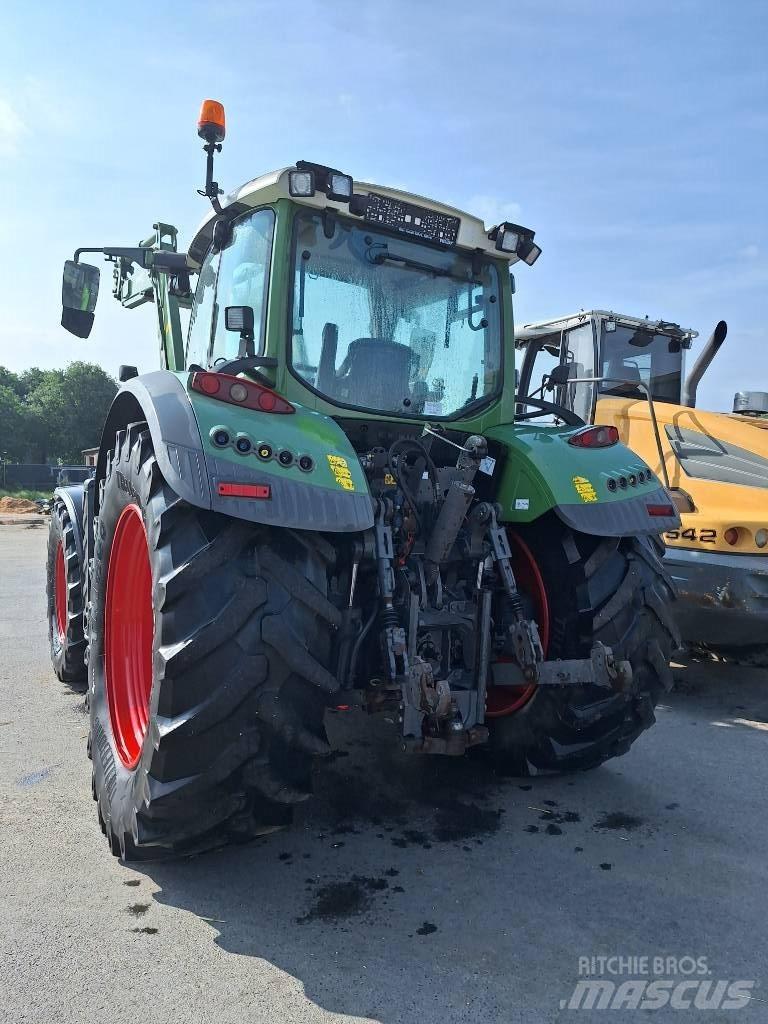 Fendt 718 Vario Tractoare