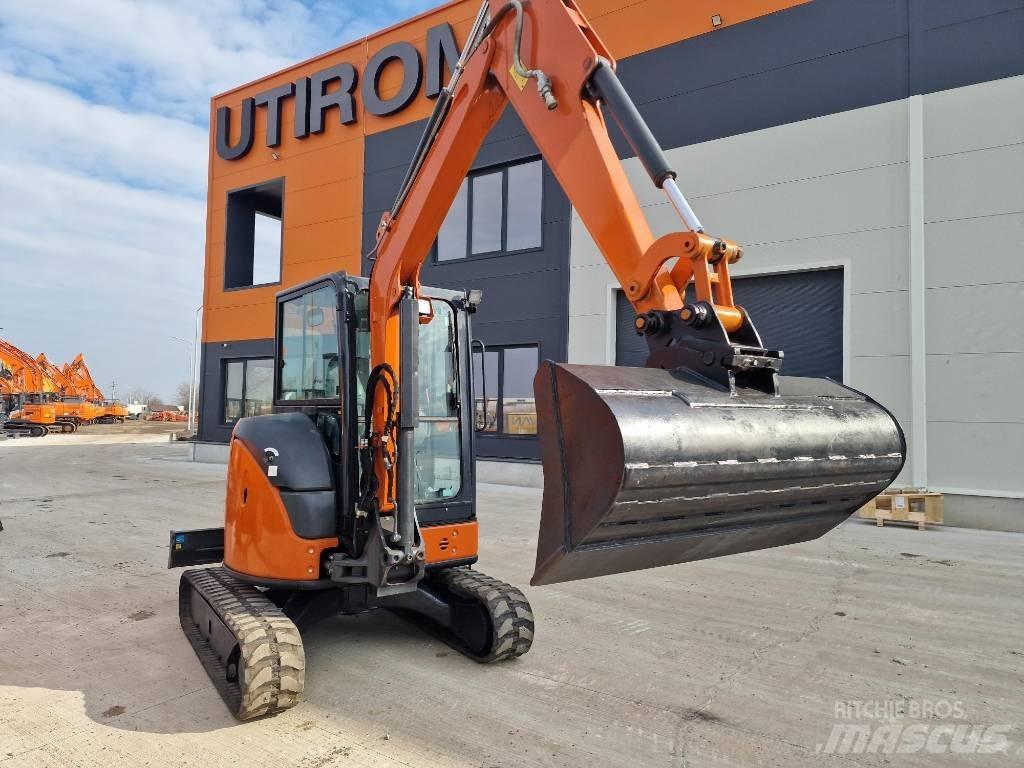 Hitachi ZX38U-6 Mini excavatoare < 7t