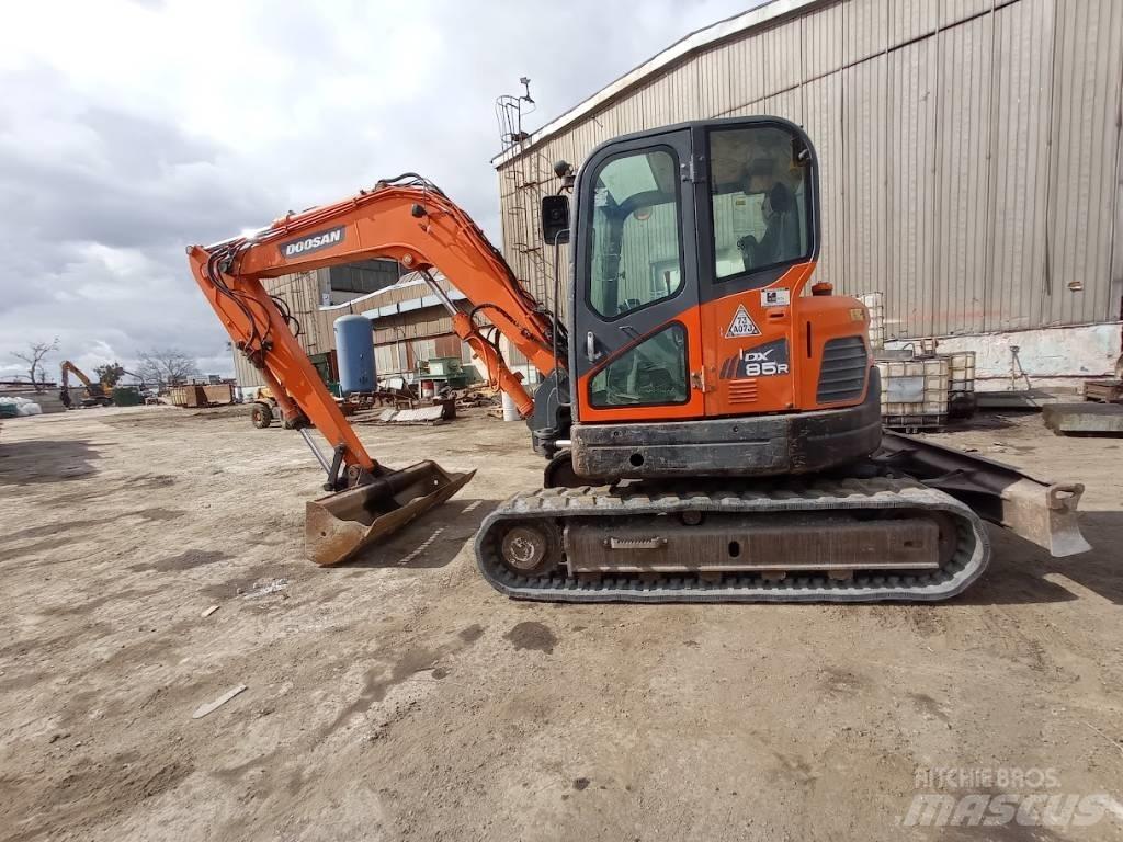 Doosan DX 85 R-3 Excavatoare 7t - 12t