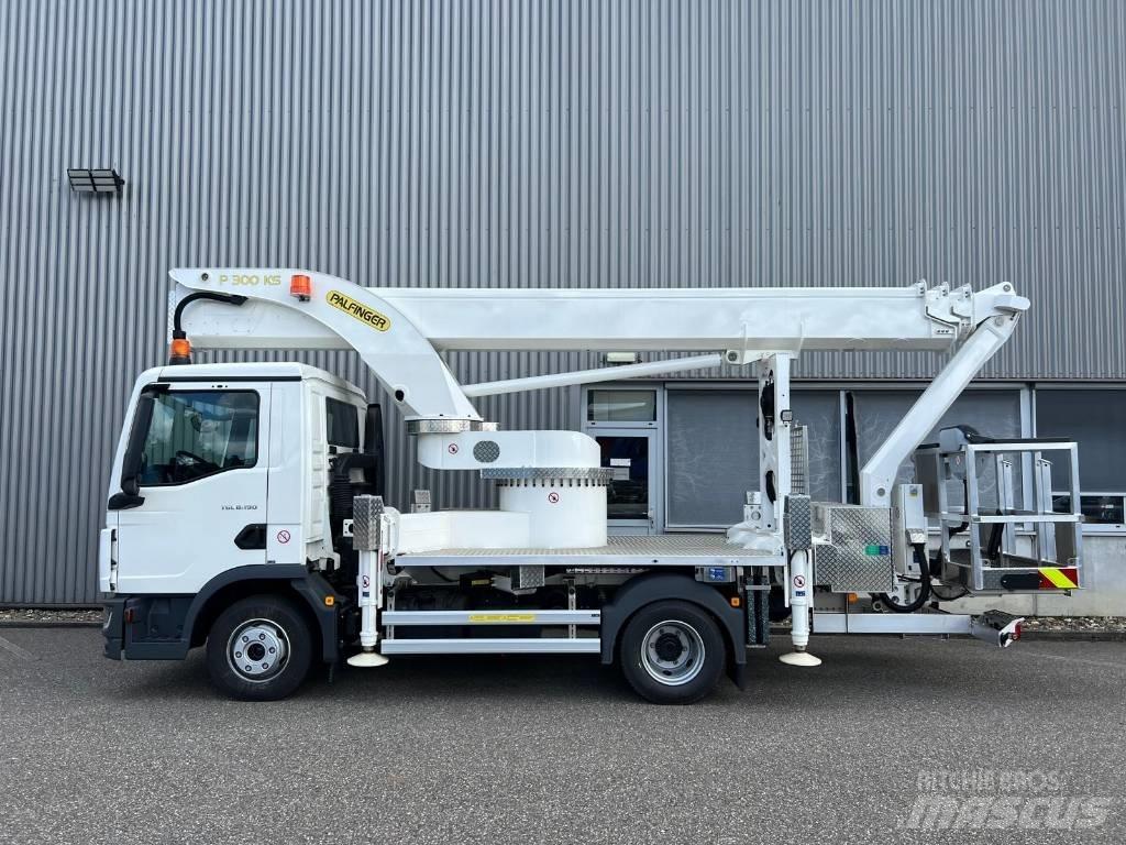 Palfinger P 300 KS Platforme aeriene montate pe camion
