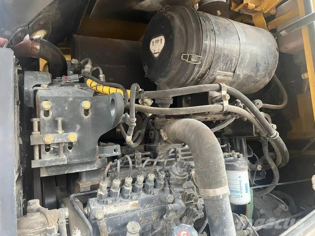 Komatsu WA250-5 Incarcator pe pneuri