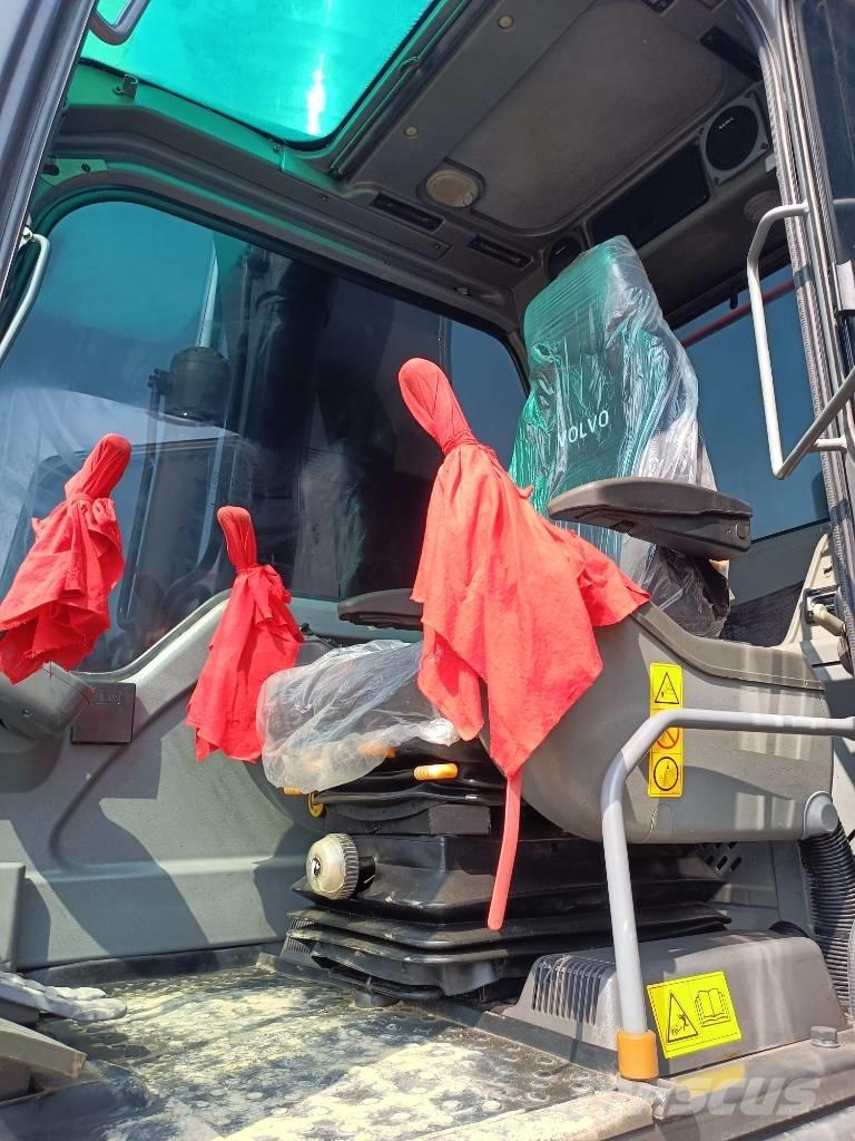 Volvo EC 240 Excavatoare pe șenile

