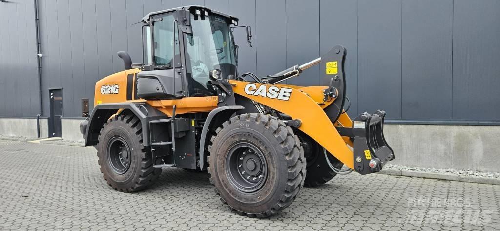 CASE 621G Incarcator pe pneuri