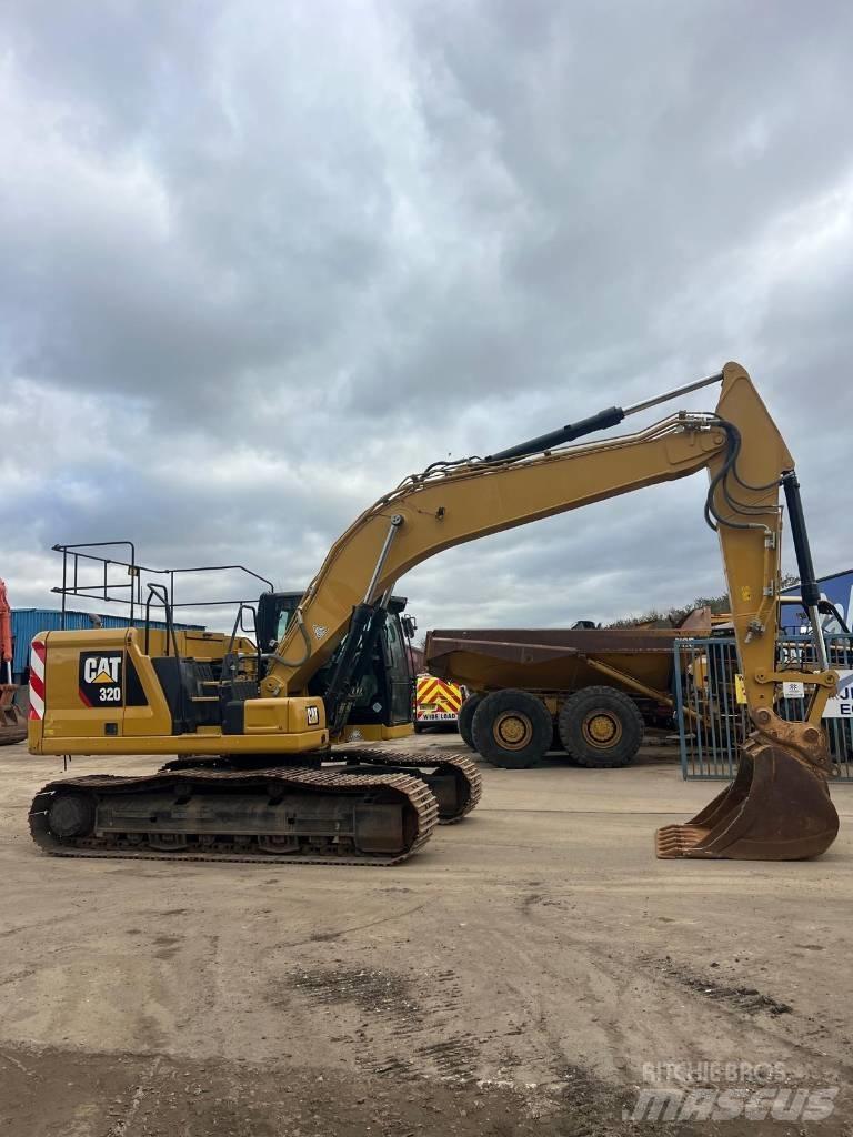 CAT 320 Excavatoare pe șenile
