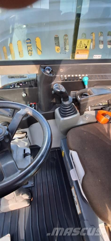 Takeuchi TB 295W Excavatoare cu roti