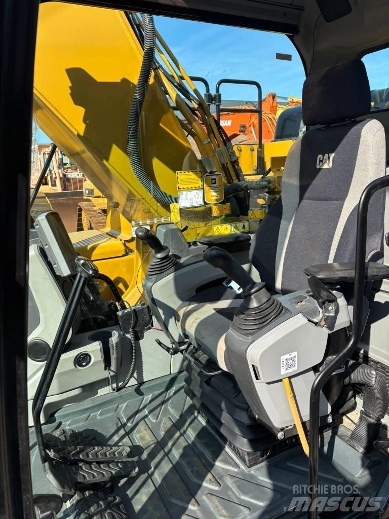 CAT 330 FL Excavatoare pe șenile
