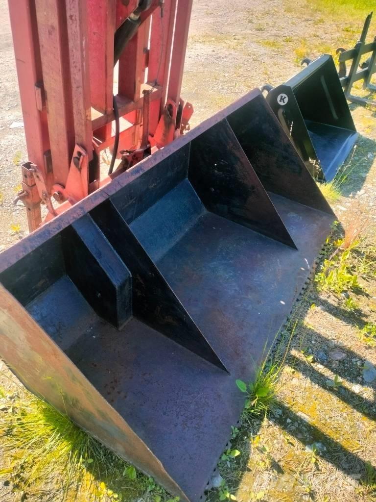  Takakuormaaja Utilaje întreţinere terenuri - Altele
