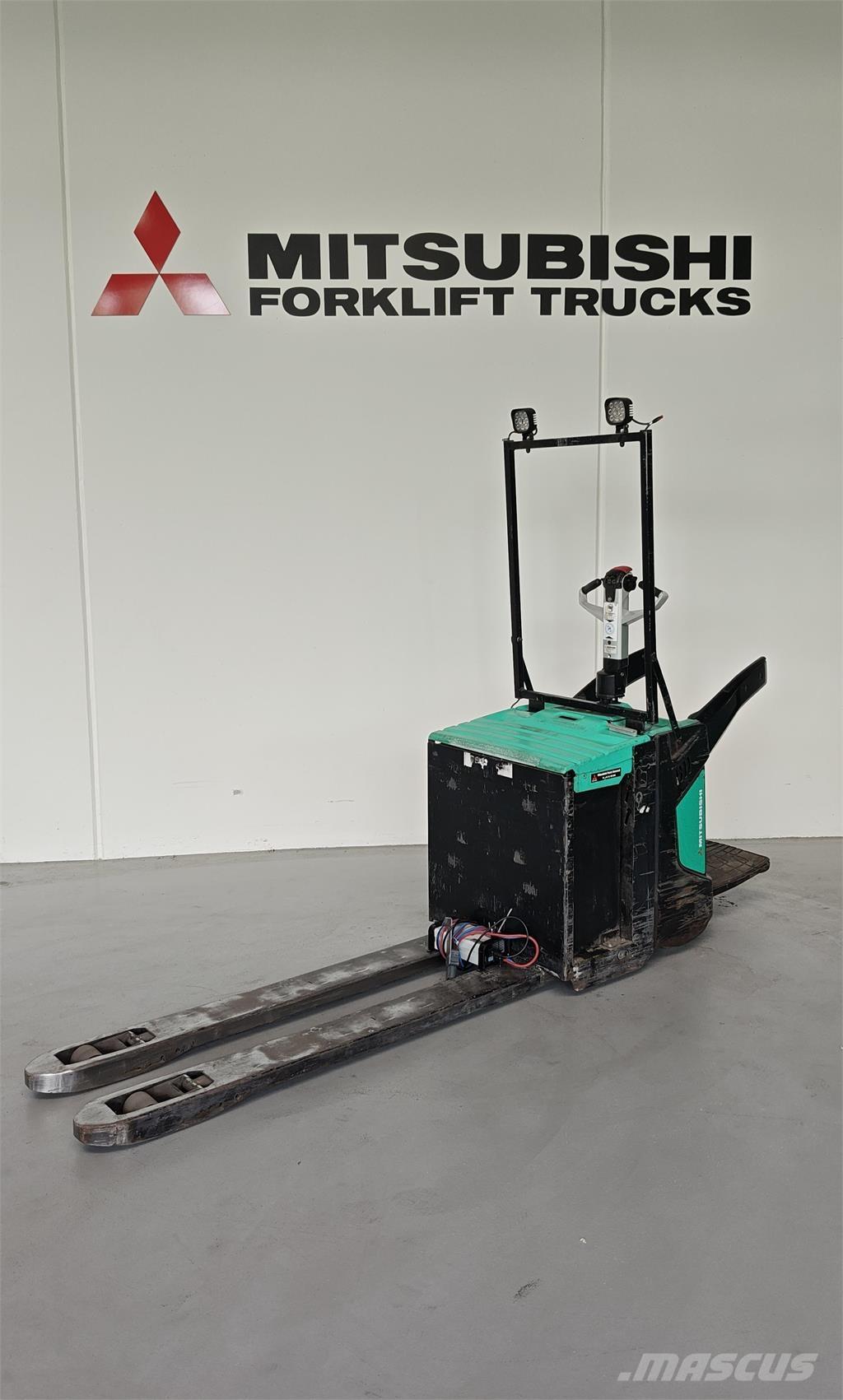 Mitsubishi PBV20N2 Camioane cu platforma