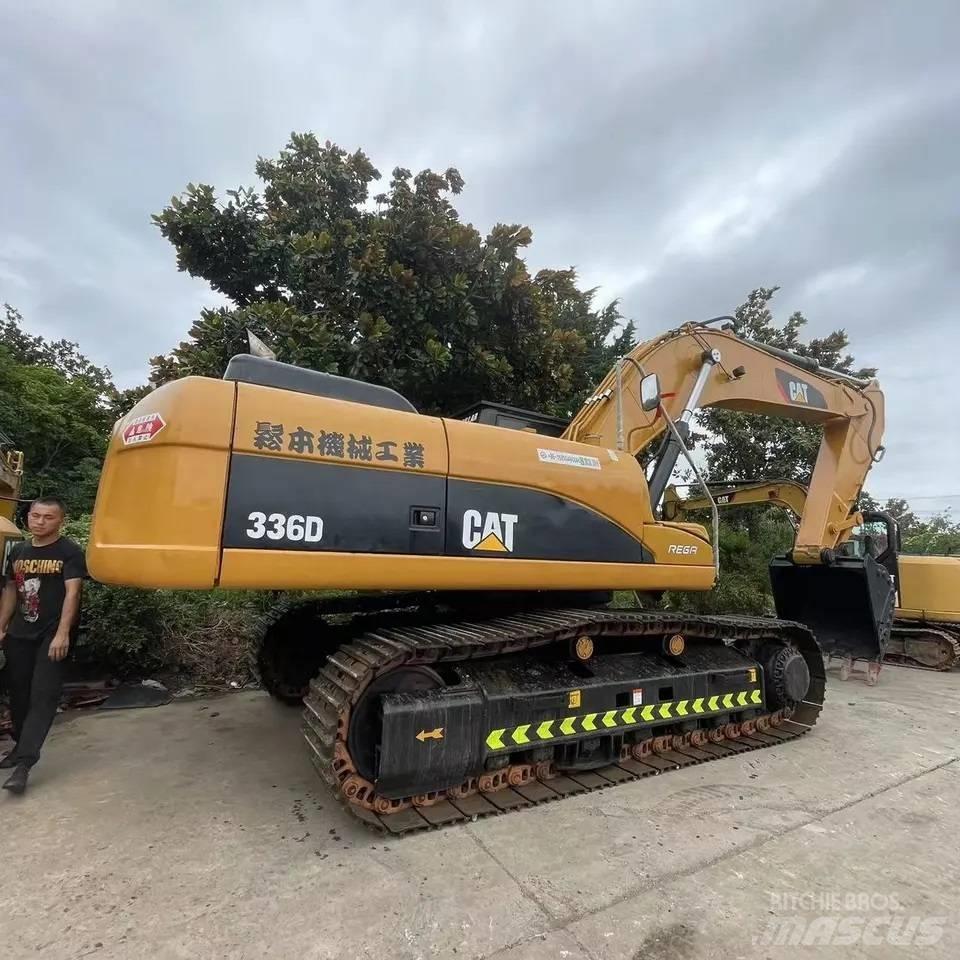 CAT 336D Excavatoare pe șenile
