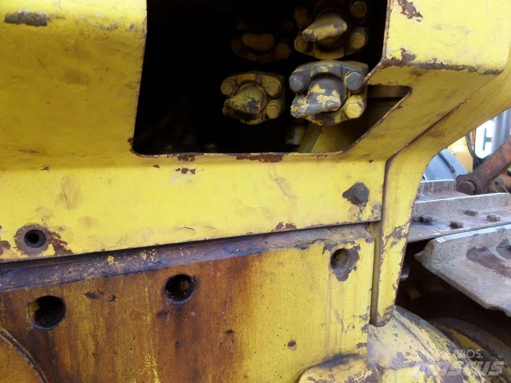 Komatsu D85P-21 Buldozere pe senile