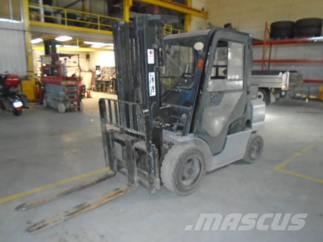 Nissan MYG1F2A30V Nacele cu brat telescopic