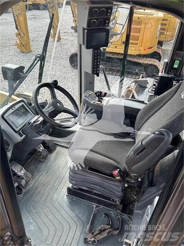 CAT 962M Incarcator pe pneuri