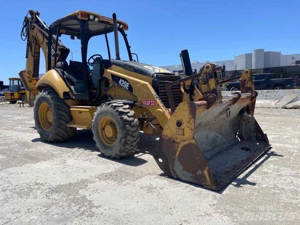 CAT 420E Buldoexcavatoare
