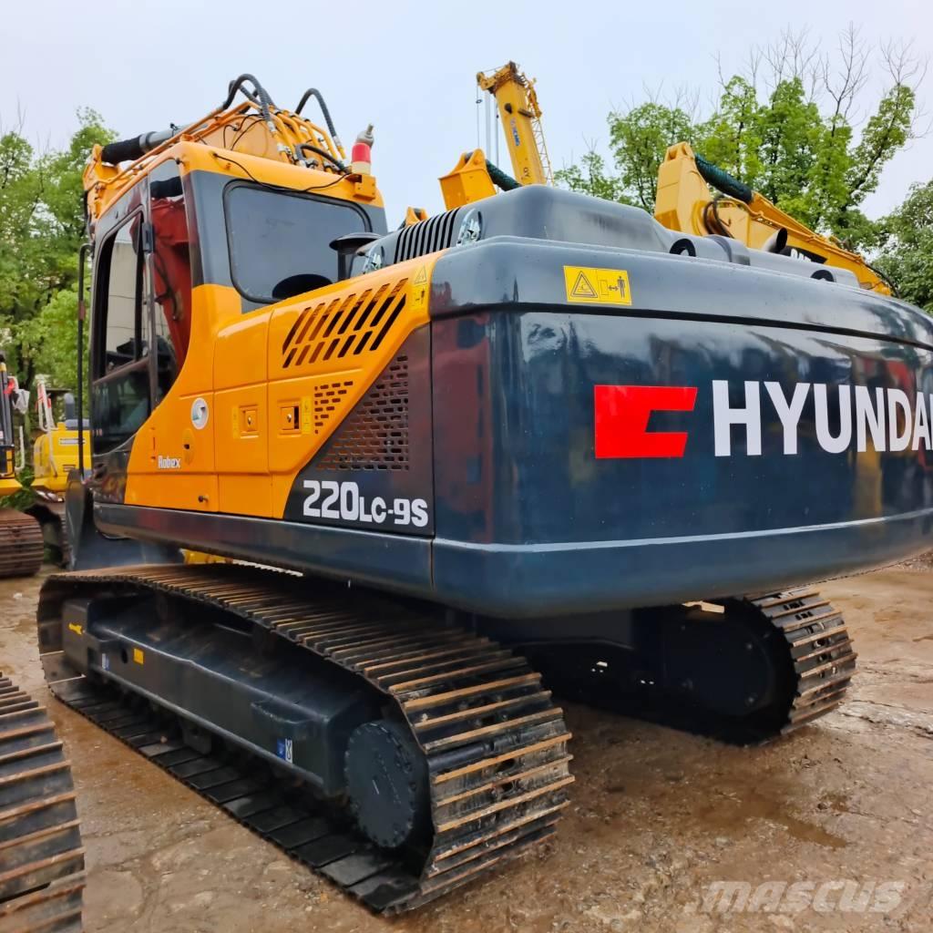 Hyundai 220LC-9S Excavatoare pe șenile
