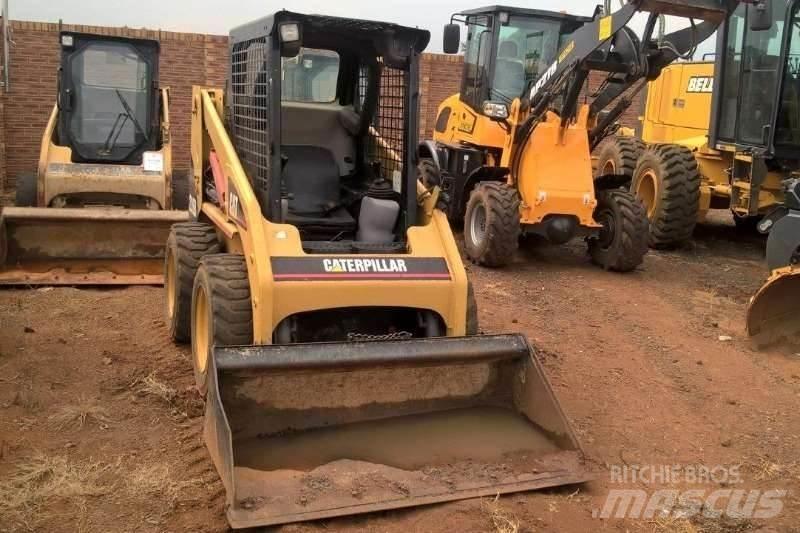 CAT 226B Altele