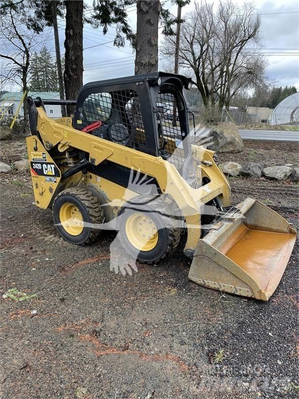 CAT 242D Mini incarcator