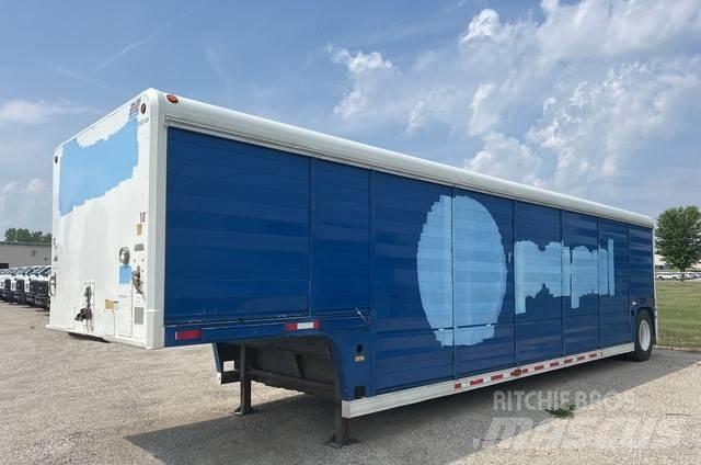 Mickey 16 Bay Remorci transport bauturi
