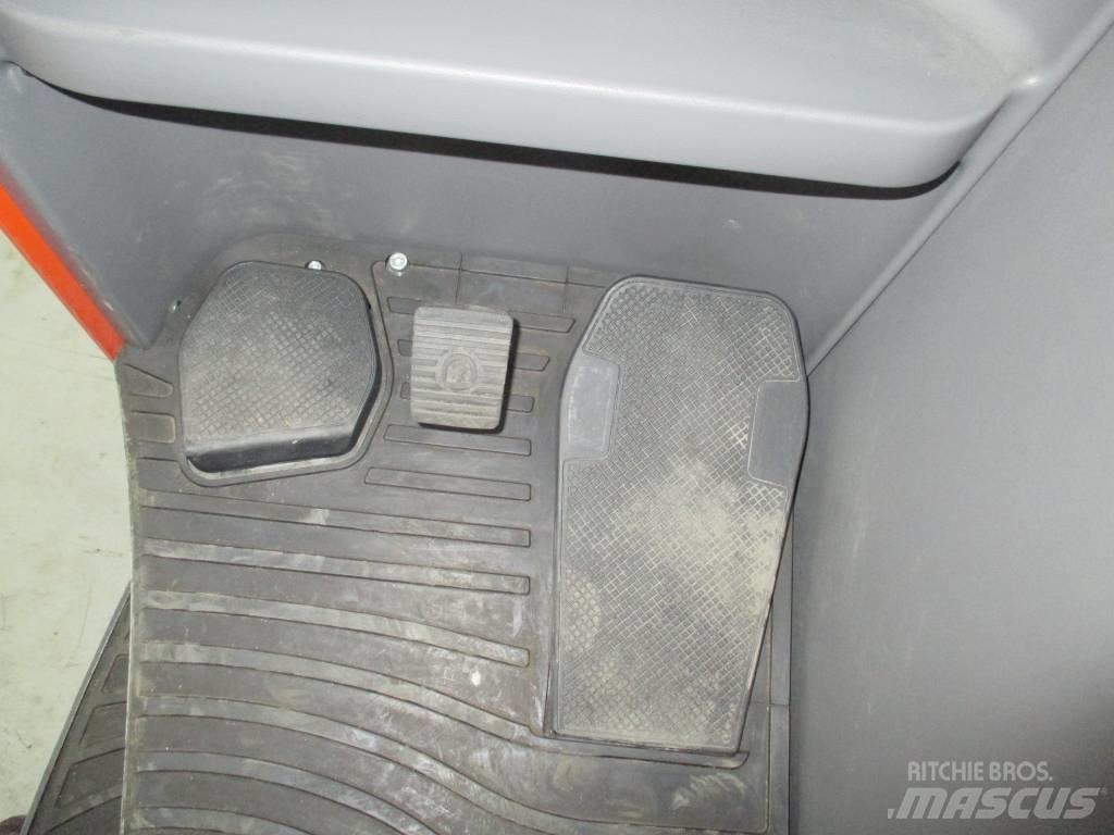 Linde R20F Stivuitoare cu patru brate