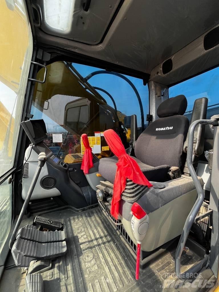Komatsu PC 360 Excavatoare pe șenile
