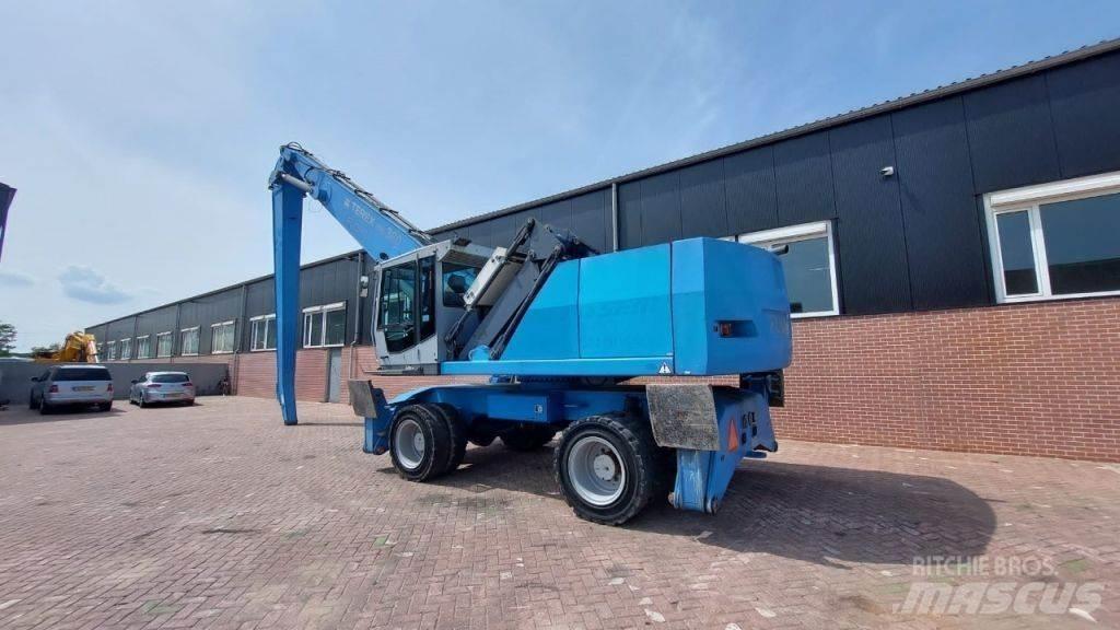 Fuchs MHL360 Paleta de manipulare
