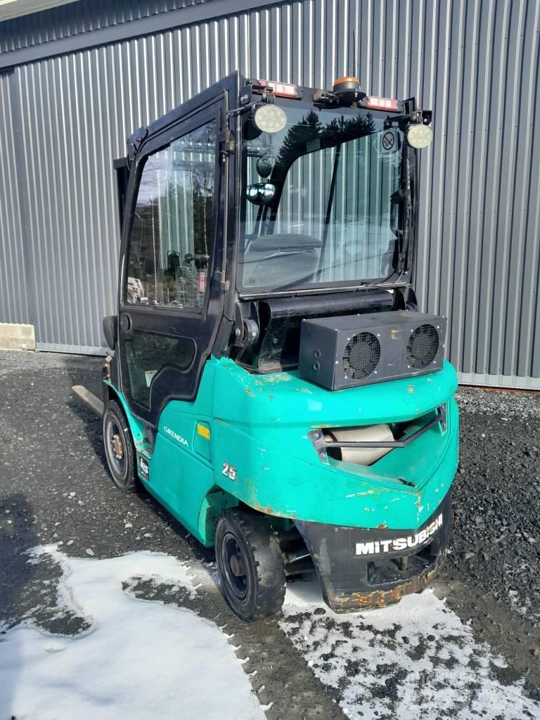 Mitsubishi FD 25 N Stivuitor diesel