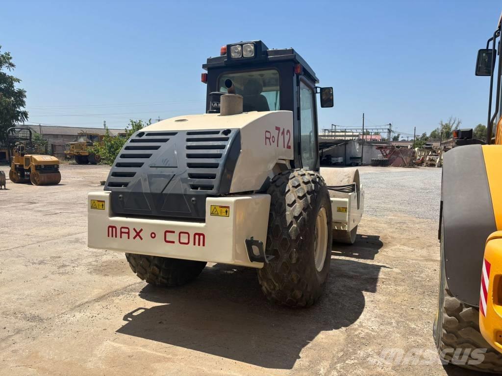  Max Com R712 Cilindri compactori cu roti