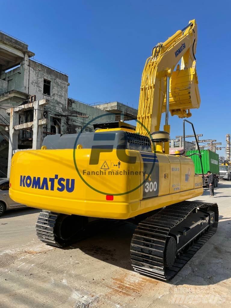 Komatsu PC 300 Excavatoare pe șenile
