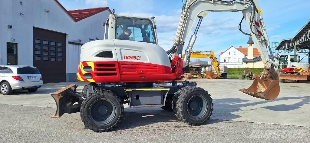 Takeuchi TB 295W Excavatoare cu roti