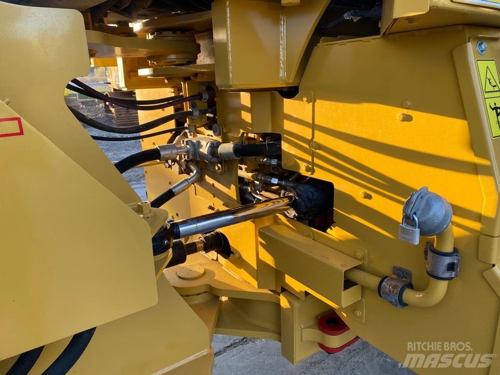CAT 966 M Incarcator pe pneuri