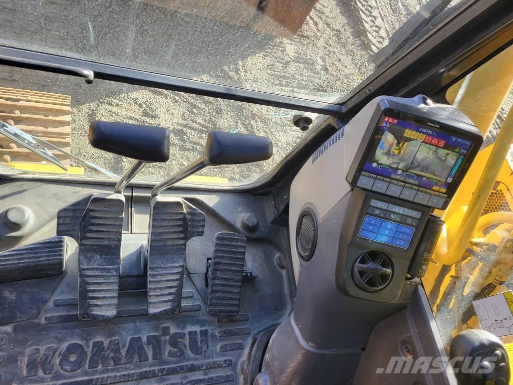 Komatsu PC228USLC-11 Excavatoare pe șenile
